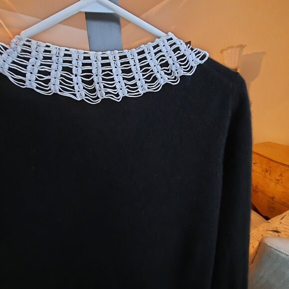 Cashmere cardigan, re-imagined with addition of Victorian hand crocheted collar - Picture 5 of 6